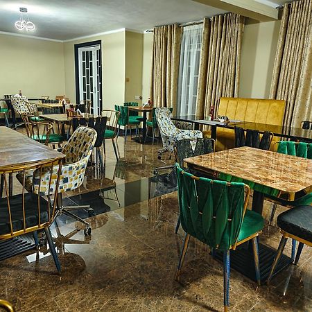 Annavilla7 Lilongwe Hotel Buitenkant foto